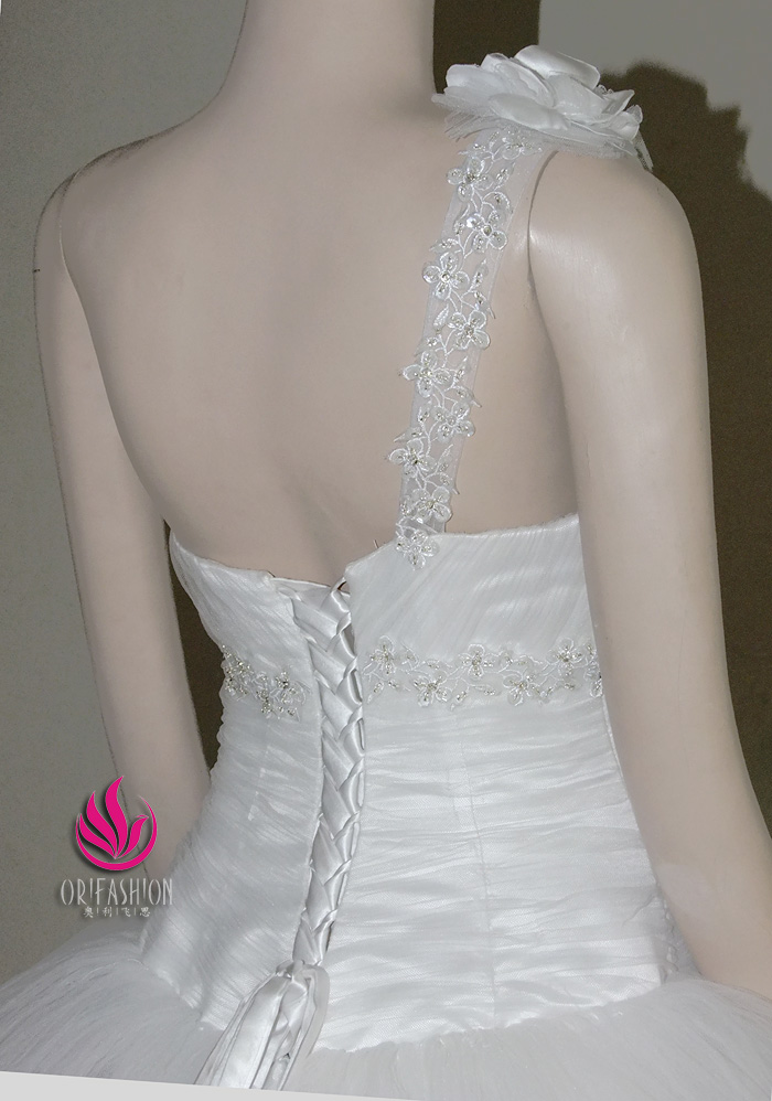 Orifashion Handmade Romantic One Shoulder Bridal Gown